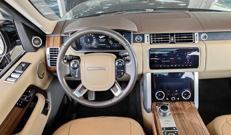 
								AED 2,480 P.M | 2018 Range Rover Vogue HSE | Under Warranty | GCC | full									