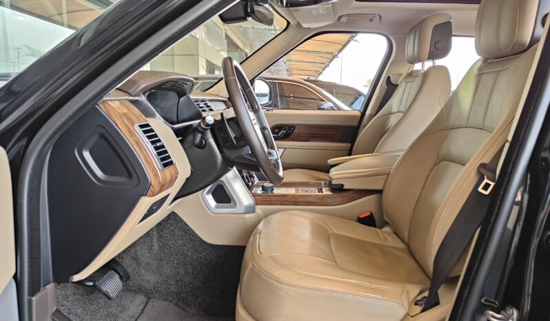 
								AED 2,480 P.M | 2018 Range Rover Vogue HSE | Under Warranty | GCC | full									