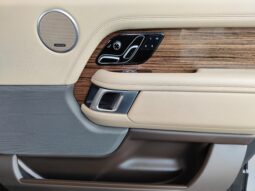 
										AED 2,480 P.M | 2018 Range Rover Vogue HSE | Under Warranty | GCC | full									