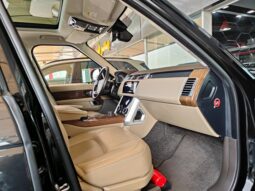 
										AED 2,480 P.M | 2018 Range Rover Vogue HSE | Under Warranty | GCC | full									