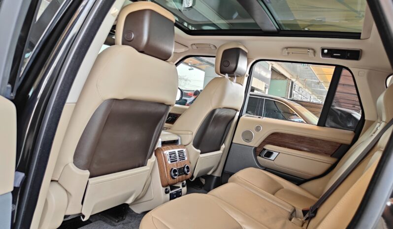 
								AED 2,480 P.M | 2018 Range Rover Vogue HSE | Under Warranty | GCC | full									