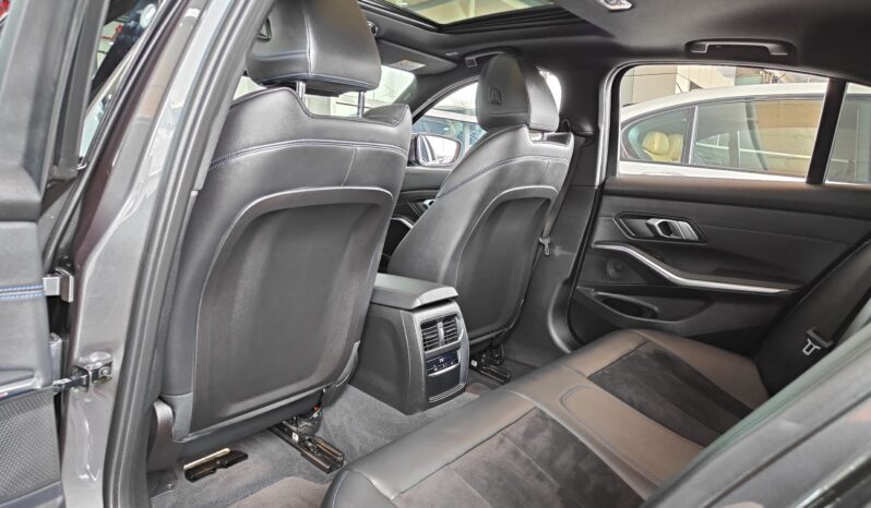 
								AED 1,640 P.M | 2021 BMW 330i M Sport | Under BMW Warranty and Service Contract | GCC | full									