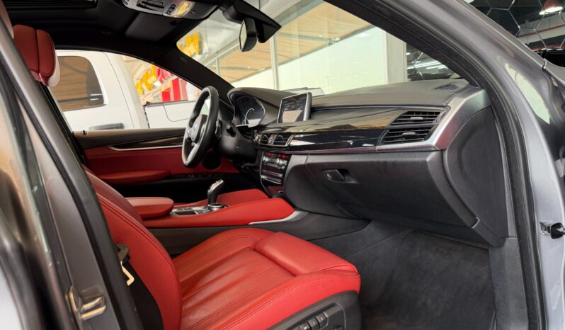 
								AED 1,980 P.M | 2017 BMW X6 xDrive50i V8 M Sport | Under Warranty | GCC | full									