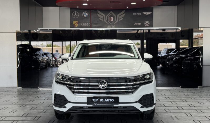 
								AED 1,145 P.M | 2020 Volkswagen Touareg Comfortline | Under Warranty | GCC | full									
