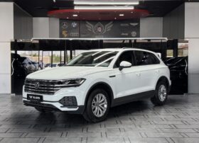 AED 1,145 P.M | 2020 Volkswagen Touareg Comfortline | Under Warranty | GCC |