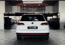 
										AED 1,145 P.M | 2020 Volkswagen Touareg Comfortline | Under Warranty | GCC | full									