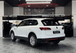 
										AED 1,145 P.M | 2020 Volkswagen Touareg Comfortline | Under Warranty | GCC | full									