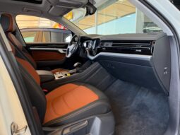 
										AED 1,145 P.M | 2020 Volkswagen Touareg Comfortline | Under Warranty | GCC | full									