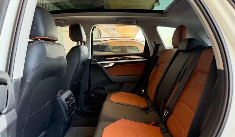 
								AED 1,145 P.M | 2020 Volkswagen Touareg Comfortline | Under Warranty | GCC | full									