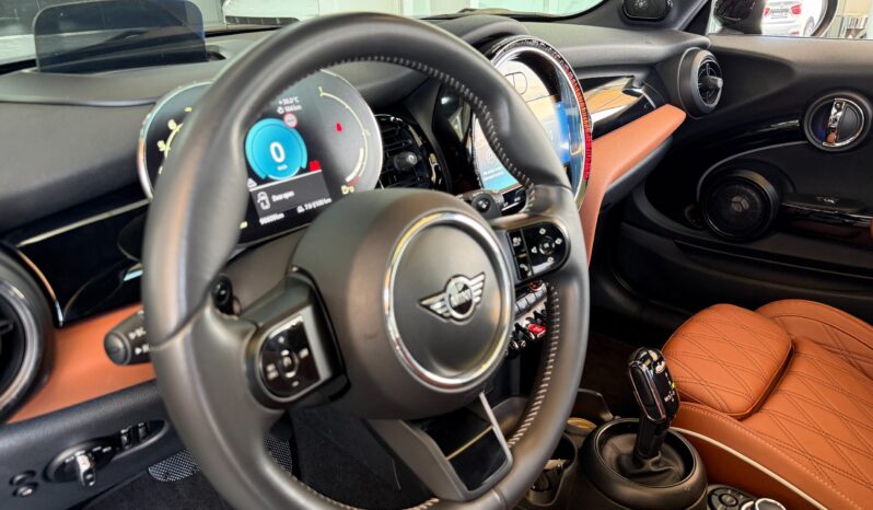 
								AED 1,040 P.M | 2023 Mini Cooper S | Under MINI Warranty and Service Contract | GCC | full									