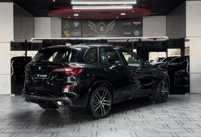 AED 2,440 P.M | 2023 BMW X5 xDrive40i M Sport | Under BMW Warranty | GCC |