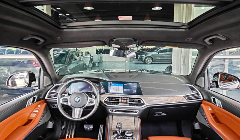 
								AED 2,015 P.M | 2019 BMW X7 xDrive40i M Sport | Under Warranty and BMW Service Contract | GCC | full									