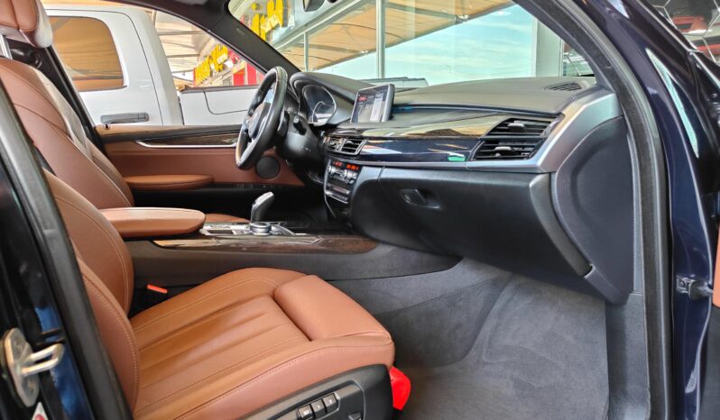 
								AED 2,050 P.M | 2018 BMW X5 xDrive50i M Sport | Under Warranty | GCC | full									