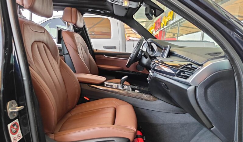 
								AED 2,050 P.M | 2018 BMW X5 xDrive50i M Sport | Under Warranty | GCC | full									