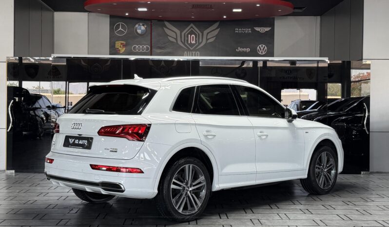 
								AED 1,160 P.M | 2020 Audi Q5 45 TFSI Quattro S Line | Under Warranty | GCC | full									