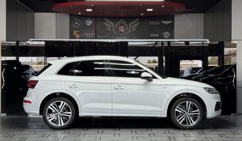 
								AED 1,160 P.M | 2020 Audi Q5 45 TFSI Quattro S Line | Under Warranty | GCC | full									