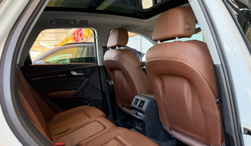 
								AED 1,160 P.M | 2020 Audi Q5 45 TFSI Quattro S Line | Under Warranty | GCC | full									