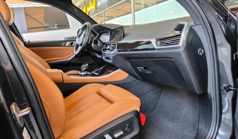 
								AED 1,990 P.M | 2021 BMW X5 xDrive40i XLine | Under Warranty | GCC | full									