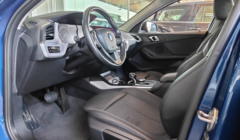 
								AED 870 P.M | 2021 BMW 120i Joy Edition | Under Warranty and BMW Service Contract | GCC | full									