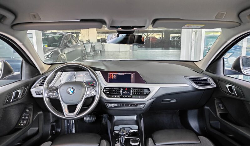 
								AED 870 P.M | 2021 BMW 120i Joy Edition | Under Warranty and BMW Service Contract | GCC | full									