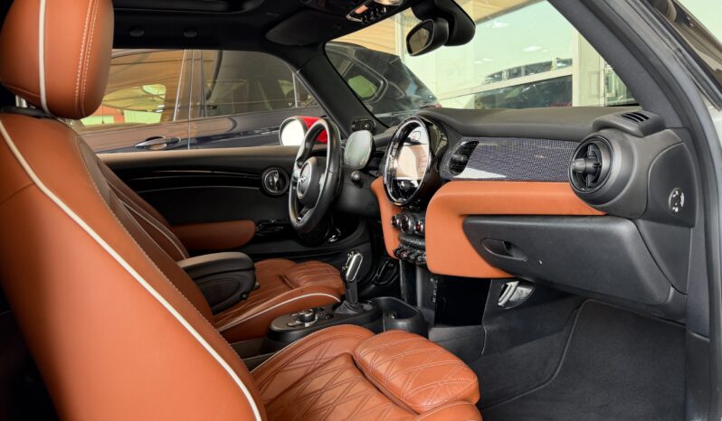 
								AED 920 P.M | 2022 MINI Cooper John Cooper Works | Under Warranty | GCC | full									