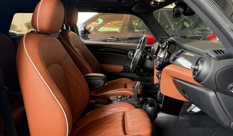 
								AED 920 P.M | 2022 MINI Cooper John Cooper Works | Under Warranty | GCC | full									